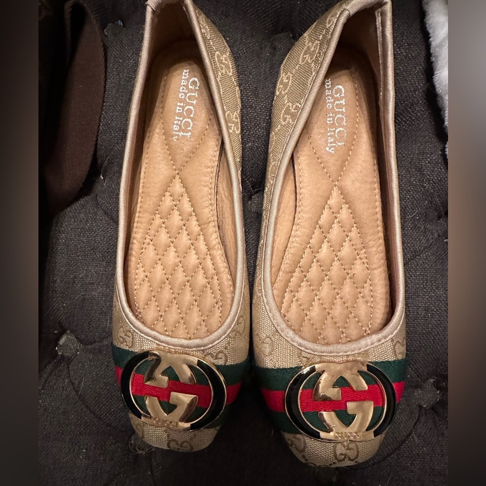 Gucci flats